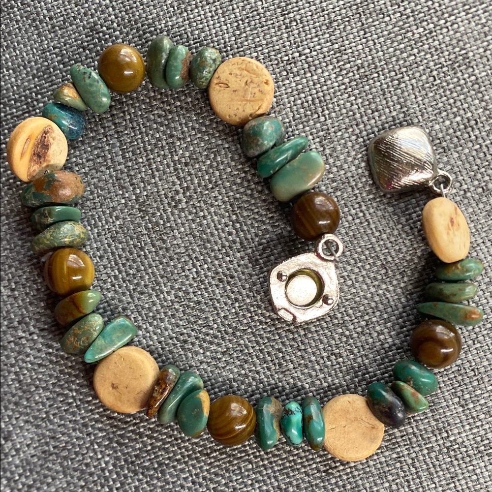 Mixed Stone Beaded Bracelet Turquoise Tiger’s Eye Wood Magnetic Clasp 7.5–8”